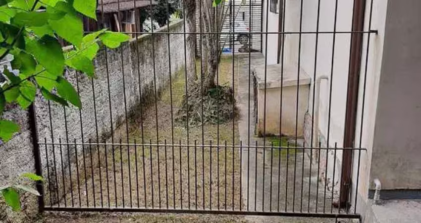 Casa Linear em Canto, Florianópolis: 3 Dormitórios por R$1.1M
