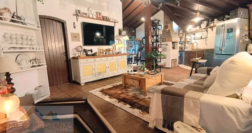 Venda de Pousada em Canasvieiras - Florianópolis por R$2.400.000