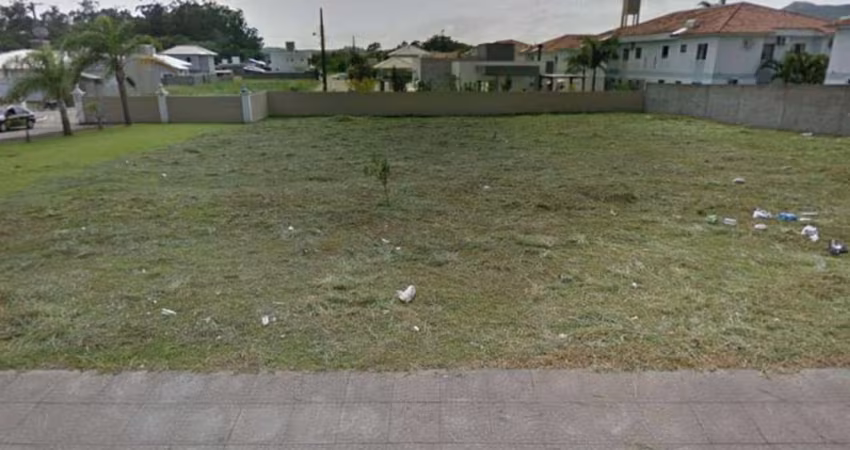 Venda de lote em Canasvieiras, Florianópolis por R$ 1.100.000. Oportunidade única para investir no seu futuro!