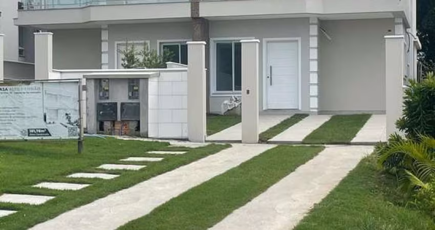 Venda: Casa 4 dormitórios em Ingleses, Florianópolis. 225m², 4 suítes, 1 banheiro. Oportunidade por R$990.000!