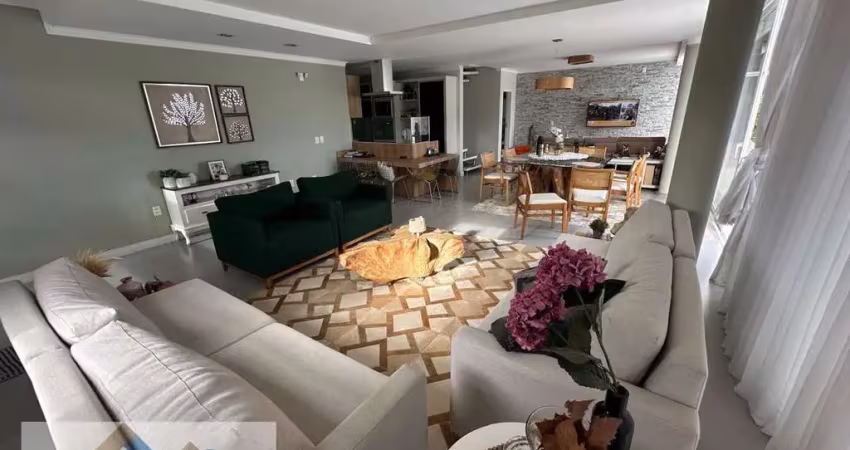 Casa 3 suítes à venda na agronômica, florianópolis – 365m²