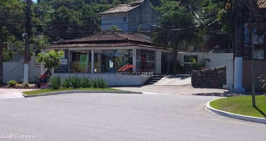 Loja e casa à venda em Búzios