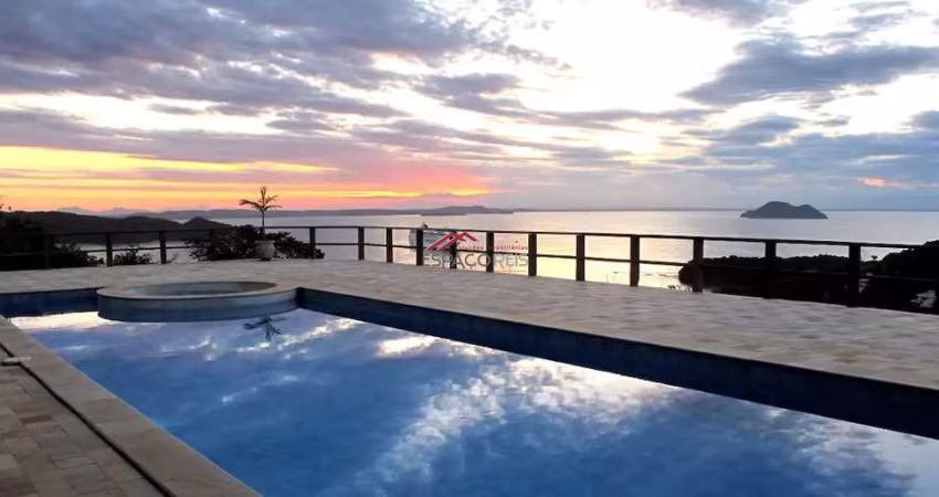 Casa com VISTA em João Fernandes