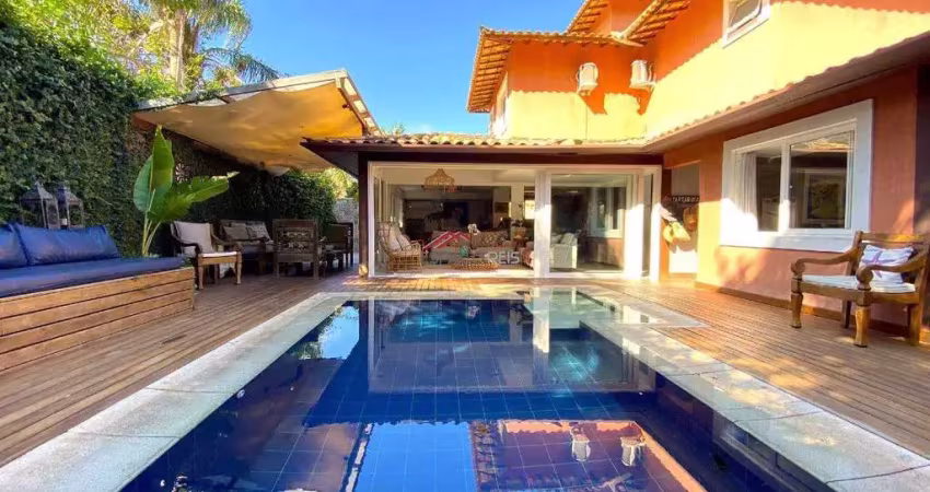 Casa com 4 suítes em Condomínio na Ferradura - Buzios