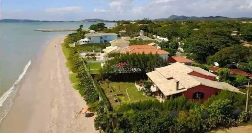 Casa à venda pé na areia com 03 quartos na praia da marina em búzios