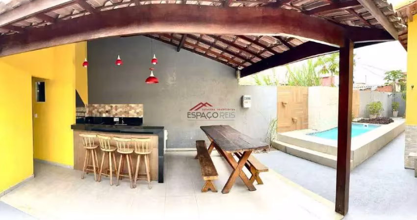 Casa com 1 suíte, 2 quartos, area gourmet e piscina