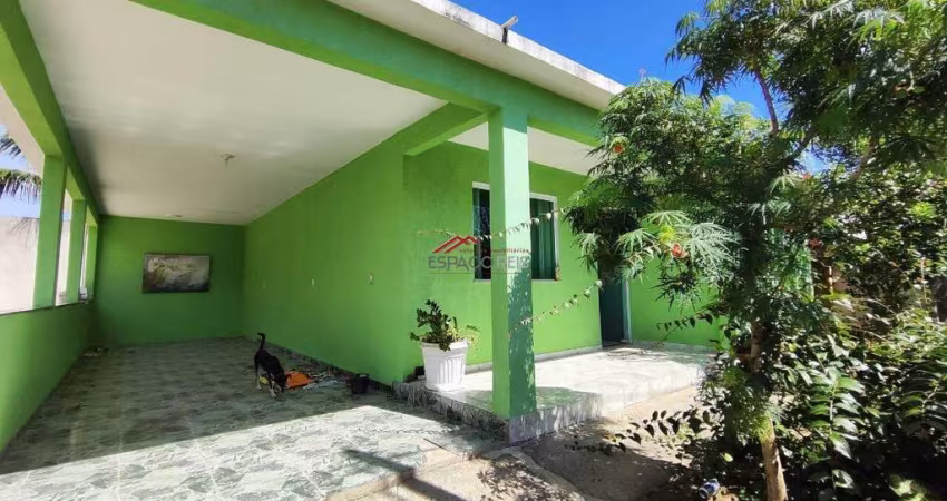 Casa à venda com 02 quartos a 800 metros da praia de Tucuns