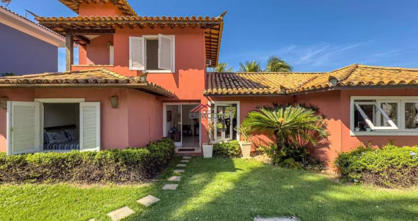 Casa em Manguinhos com 4 suítes dentro de condomínio com infra completa