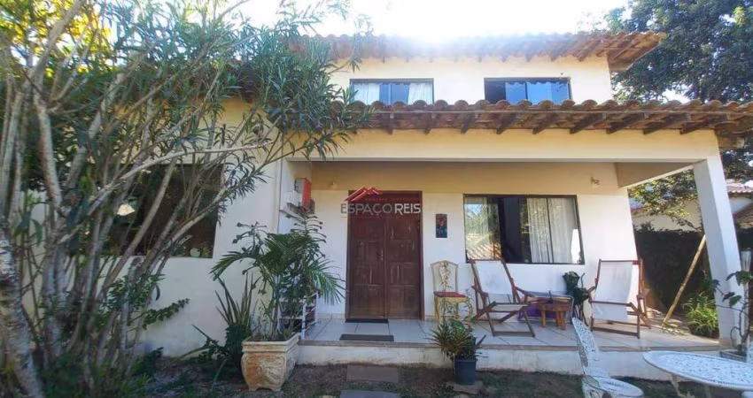 Casa de locação anual com 4 quartos independente no Arpoador da Rasa em Buzios