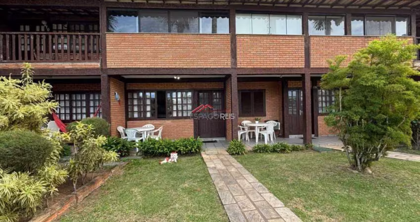 Casa à venda com 2 suítes dentro de condomínio em geriba buzios