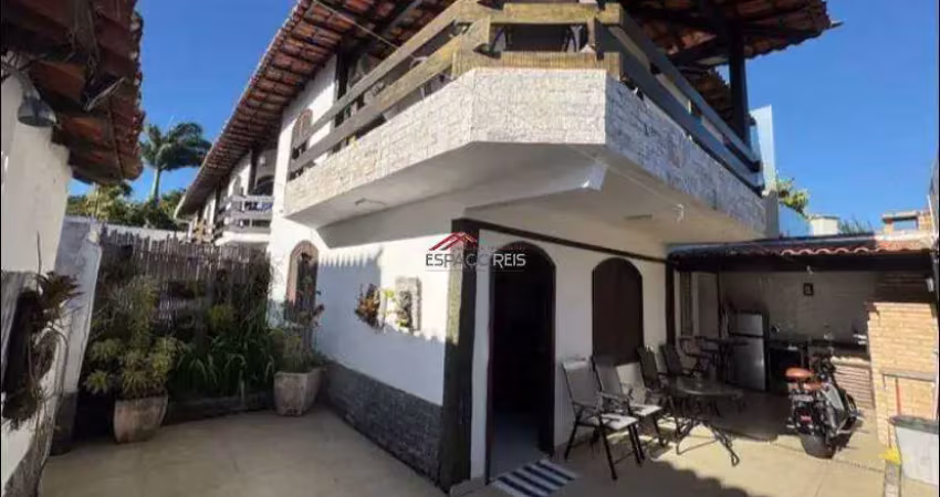 Casa à venda com 3 quartos dentro de condomínio em geriba buzios