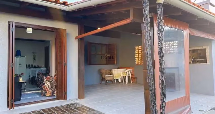 Casa em mariluz com excelente localização próxima ao mar