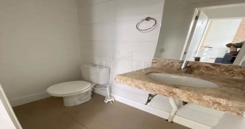 CASA COM 3 SUITES EM CONDOMINIO FECHADO