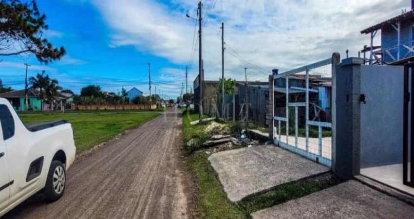 OPORTUNIDADE ÚNICA: CASA 03 DORMITÓRIOS BEM LOCALIZADA