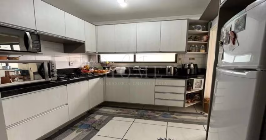 APARTAMENTO COM 2 DORM SENDO 1 SUITE