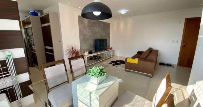 Amplo apartamento mobiliado com box