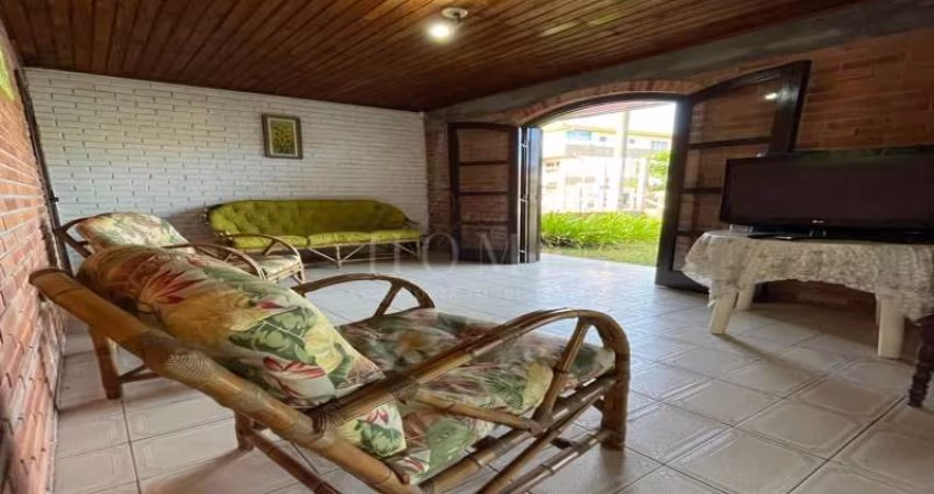OPORTUNIDADE ÚNICA: APENAS DUAS QUADRAS DO MAR
