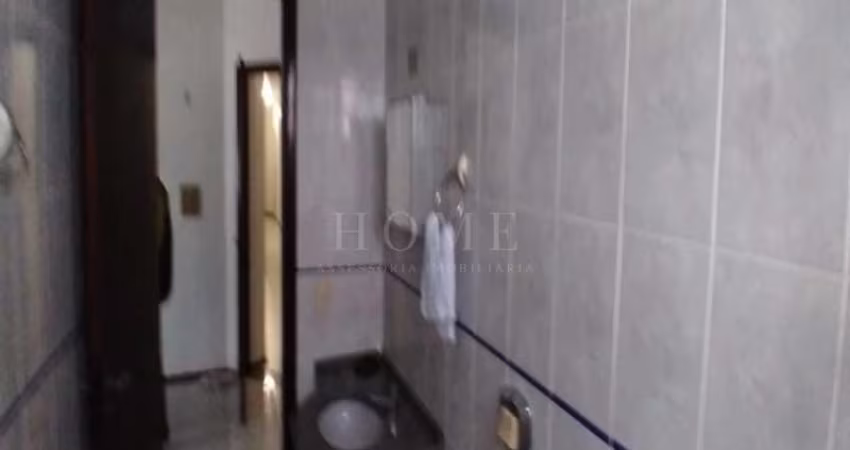 APARTAMENTO COM 1 DORMITÓRIO, VAZIO .