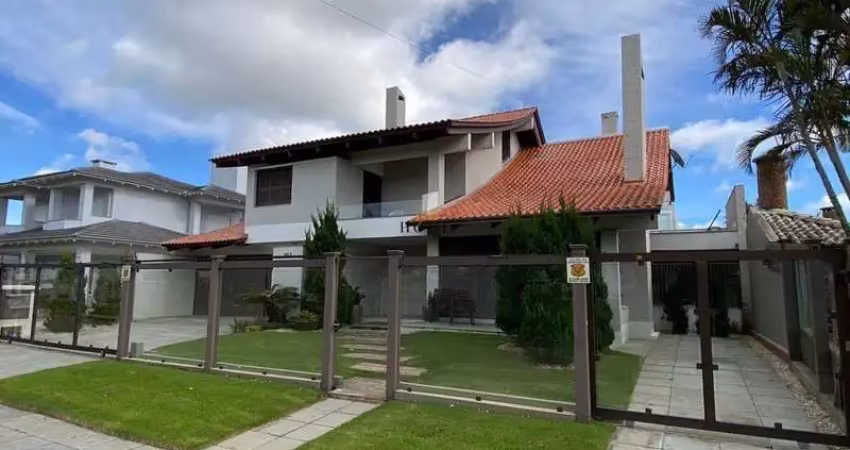 Casa em atlântida próximo ao caburé mobiliada e decorada