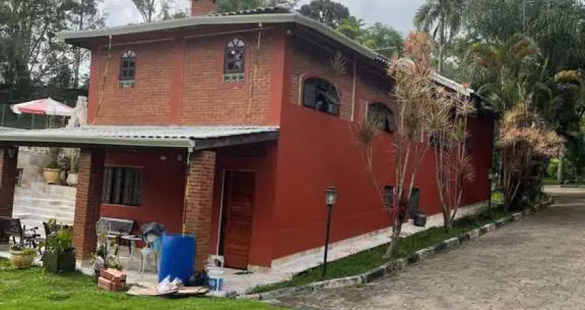 LINDA CHÁCARA COM ESCRITURA DE 6.000 M²/ CASA SEDE/ PISCINA À VENDA PORTEIRA FECHADA EM COTIA