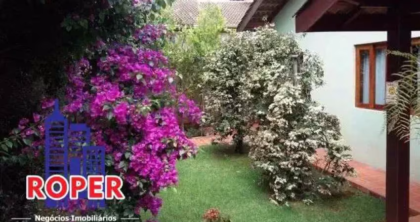 Excelente casa com 3 dormitórios/3 vagas/ piscina/ área gourmet à venda em atibaia