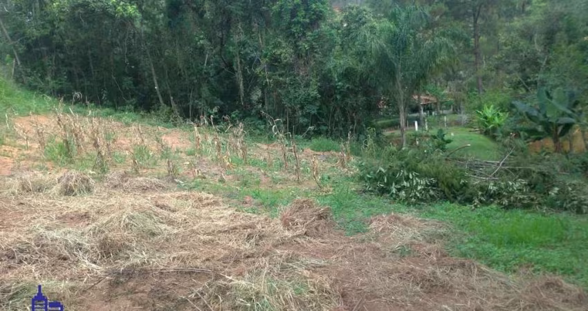 EXCELENTE TERRENO DE 3.000 M² COM 2 LAGOS/ NASCENTE COM ESCRITURA À VENDA EM NAZARE PAULISTA
