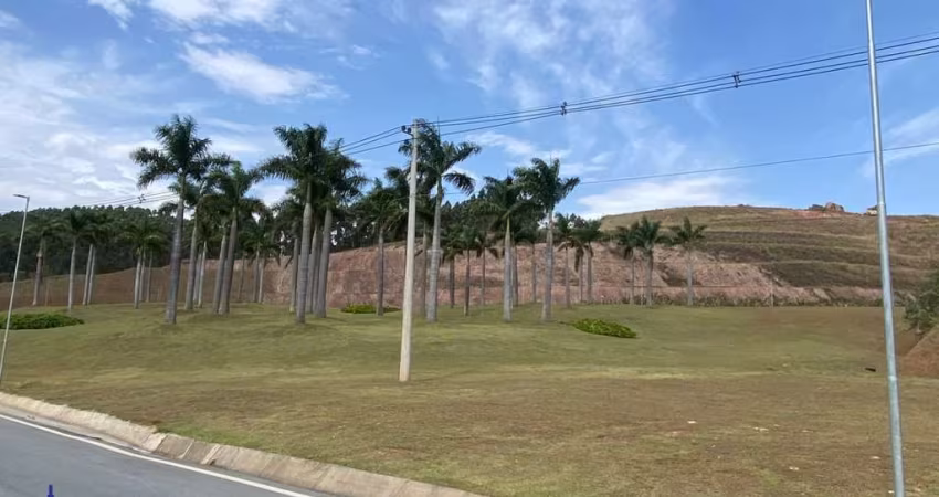EXCELENTE ÁREA  INDUSTRIAL DE 212.028,44 m² LOCALIZADO NA ALTURA DO KM 70 DA RODOVIA PRESIDENTE CASTELO BRANCO, PROXIMO OUTLET CATARINA