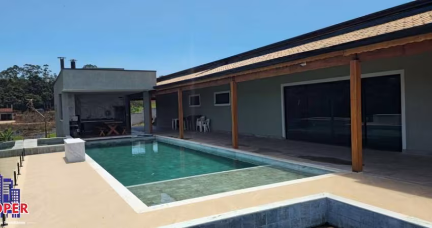 EXCELENTE SITIO COM ESCRITURA DE 25.000 M²/CASA SEDE/RIACHO/PISCINA/ÁREA GOURMET À VENDA EM MOGI DAS CRUZES