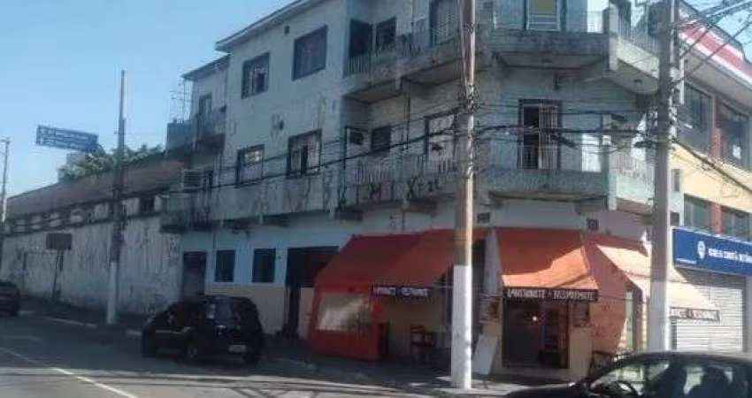 EDIFICIO DE TRÊS ANDARES COM 375 M² ÁREA CONSTRUÍDA E 125 M² TERRENO  À VENDA NO TATUAPÉ, FRENTE O METRÔ CARRÃO