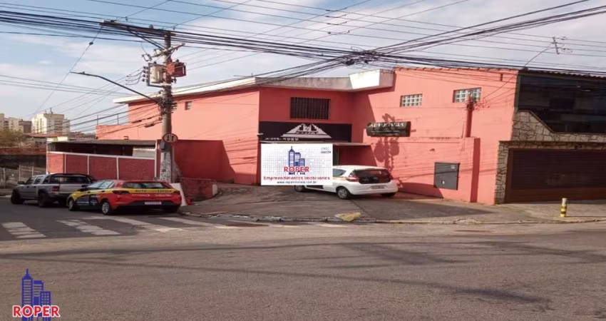 EXCELENTE SOBRADO PODENDO SER RESIDENCIAL OU COMERCIAL COM 3 DORMITÓRIOS/3 VAGAS À VENDA NO JARDIM TRÊS MARIAS