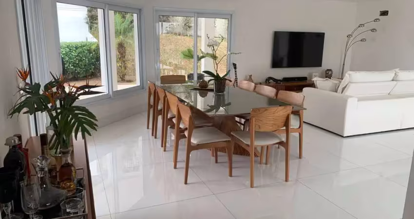 Casa terrea 4 suites/piscina/14 vagas à venda condomínio hills 1 arujá