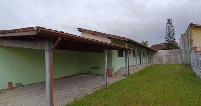 Casa para Venda em Itanhaém, Jardim Grandesp, 2 dormitórios, 1 suíte, 2 banheiros, 3 vagas