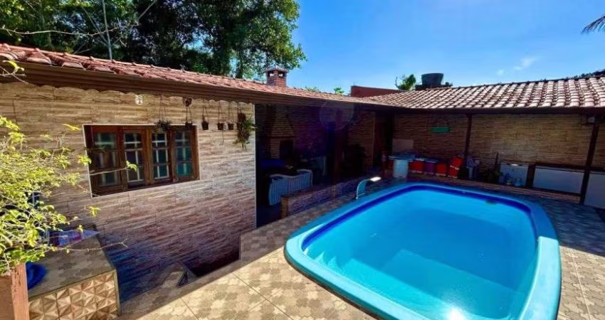 Casa para Venda em Itanhaém, Jardim Guacyra, 3 dormitórios, 1 suíte, 2 banheiros, 5 vagas
