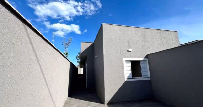 Casa para Venda em Itanhaém, Jardim Guacyra, 2 dormitórios, 1 suíte, 1 banheiro, 2 vagas