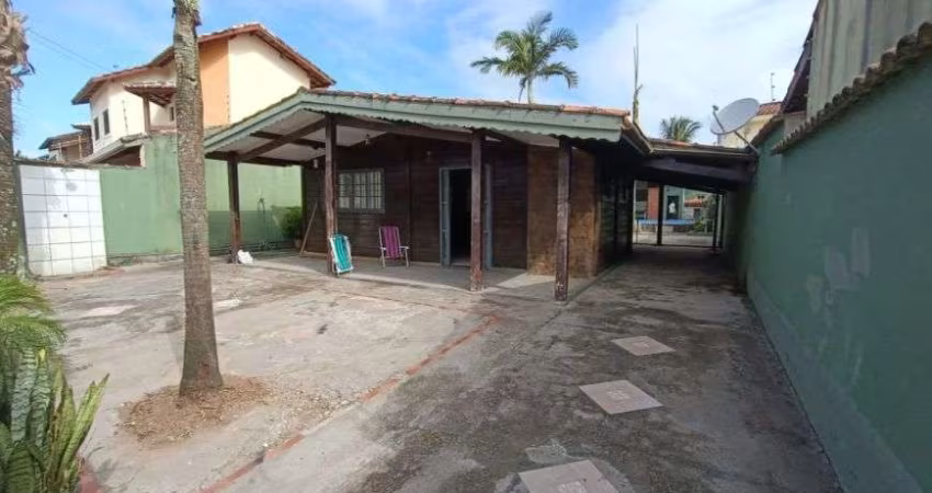 Casa para Venda em Itanhaém, Cibratel 2, 3 dormitórios, 1 suíte, 3 banheiros, 6 vagas