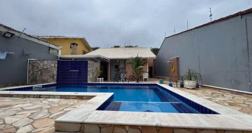 Casa para Venda em Peruíbe, Balneário Novaes, 3 dormitórios, 1 suíte, 1 banheiro, 4 vagas
