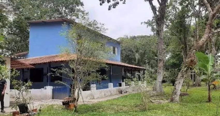 Chácara com 3 quartos em Itanhaém.