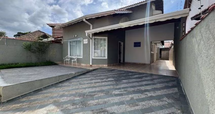 Casa para Venda em Peruíbe, Jardim Icaraíba, 4 dormitórios, 2 suítes, 1 banheiro, 4 vagas