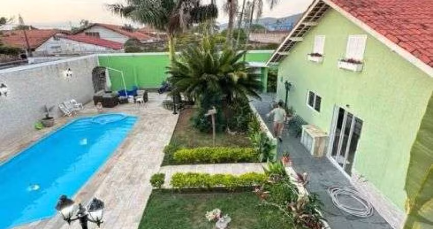 Casa de alto padrão em Itanhaém - R$ 1.300.000,00.