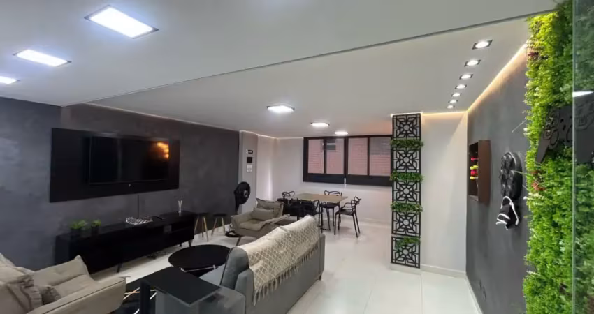 Apartamento na praia com piscina e 2 quartos em praia grande.