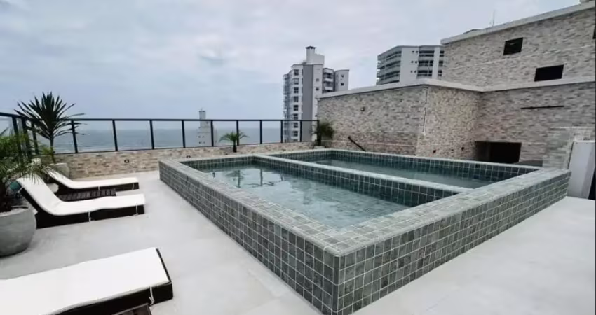 Apartamento com piscina e 2 quartos em praia grande.