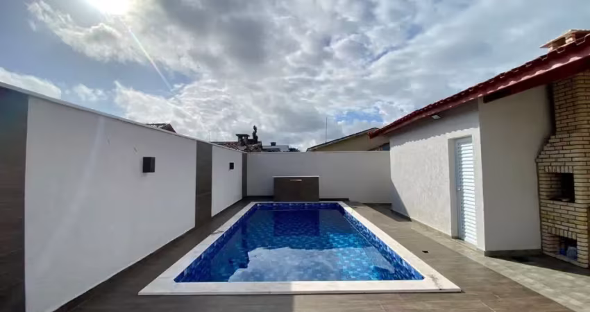 Casa na praia com piscina e área gourmet em itanhaém.