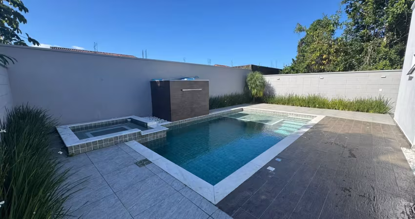Casa no condomínio são luiz em peruíbe - r$ 950.000,00.