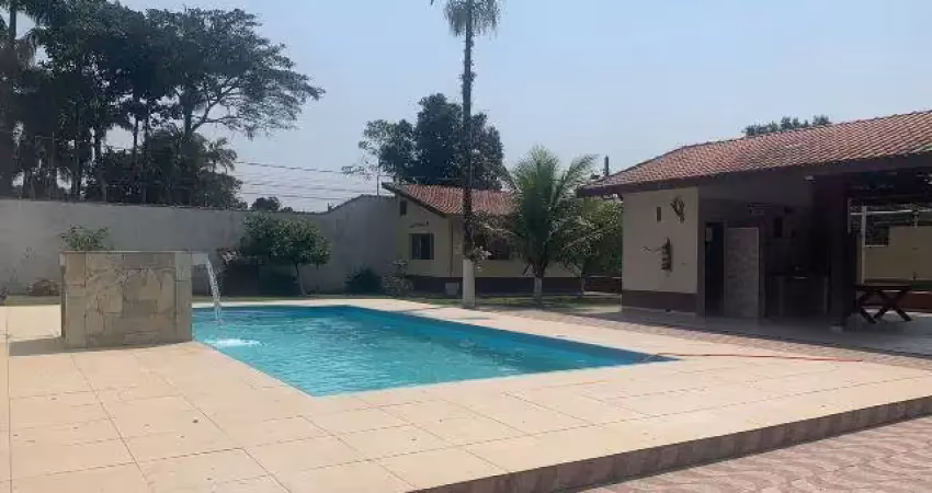 Chácara com 6 quartos e piscina em itanhaém - r$ 990.000,00.