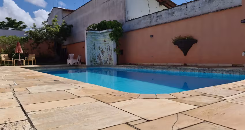 Casa frente mar com 7 quartos e piscina em itanhaém - r$ 1.500.000,00.