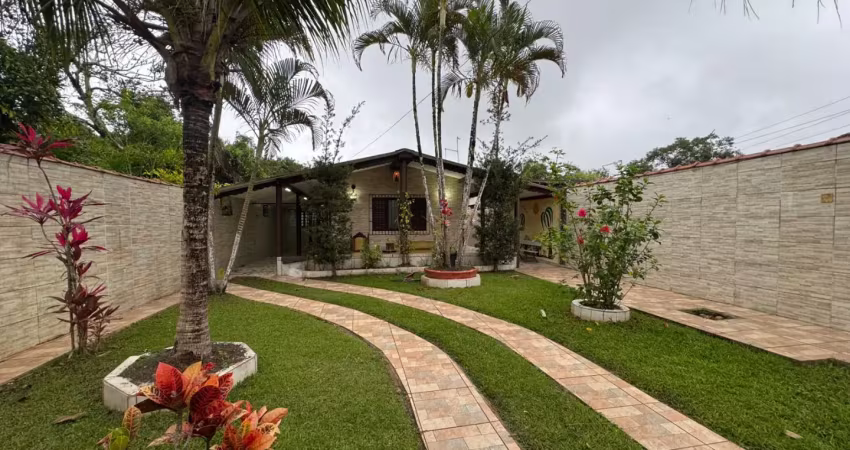 Chácara com 3 quartos, piscina e área gourmet em itanhaém - r$ 430.000,00.