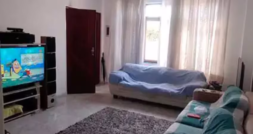 Casa térrea com 2 quartos (1 suíte) e edícula, bairro macuco, em santos/sp