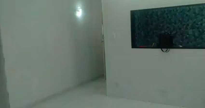 Apartamento com 2 quartos e banheira, bairro vila mathias, em santos/sp