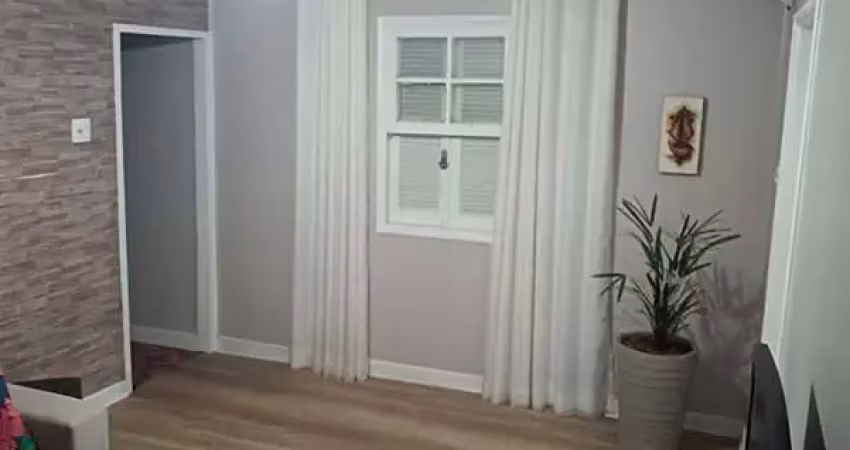 Casa, de 180m², com 2 quartos, garagem e edícula, bairro vila são jorge, em são vicente/sp