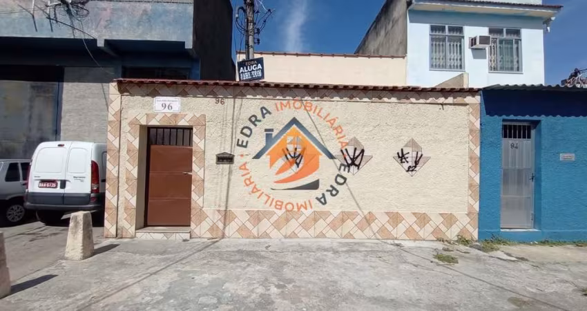 Casa em condomínio fechado com 1 quarto para alugar na Rua João Torquato, 96, Bonsucesso, Rio de Janeiro